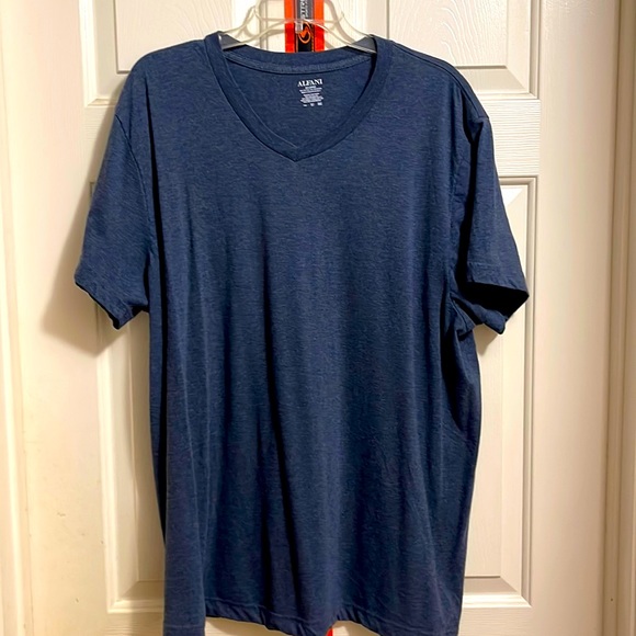 Men’s Alfani V-Neck T-Shirts Black and Blue Size XXL - Picture 2 of 7
